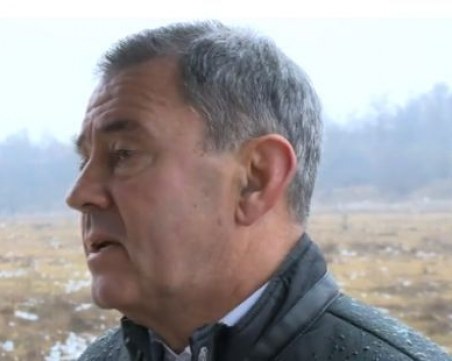 Питбул, насъскан от стопанина си, нахапа професор от София