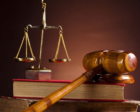 Днес черпят адвокатите