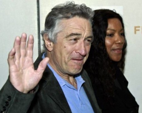 Робърт де Ниро е свободен за Коледа!