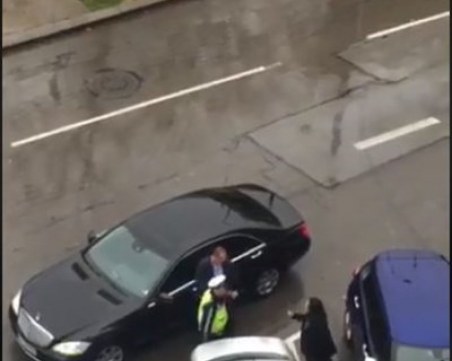 Мъжът заснел нарушението с мерцедеса на Деси Радева: Това не е за първи път