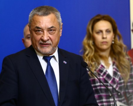 Между Симеонов и Николова нямало химия, затова нямало и интимни отношения 