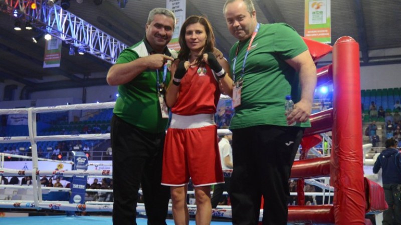 Българка на финал на световното по бокс