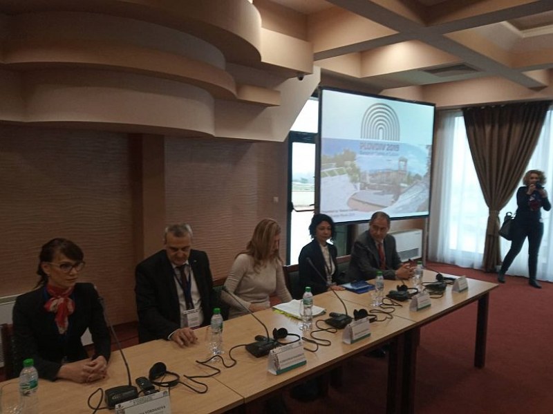 Министър Ангелкова: Културно-историческият туризъм е възможност да се увеличи интересът към Пловдив целогодишно СНИМКИ