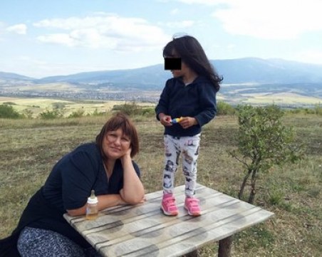 4-годишното момиченце на Албена Ивайлова губи трета майка! Да му помогнем!