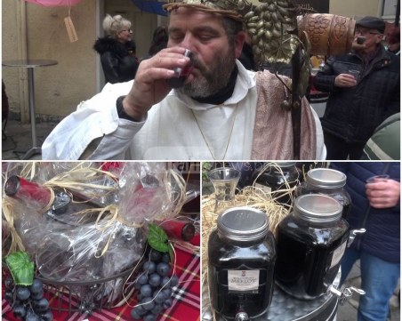 Бог Дионис опита мавруда от тази година и каза: Който не опита вкуса му, ще съжалява СНИМКИ+ВИДЕО