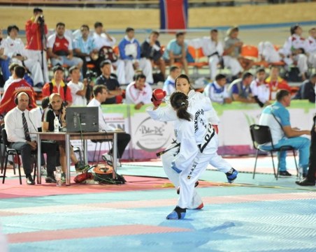 Зрелищна дисципилна на турнира по таекуон-до в Пловдив