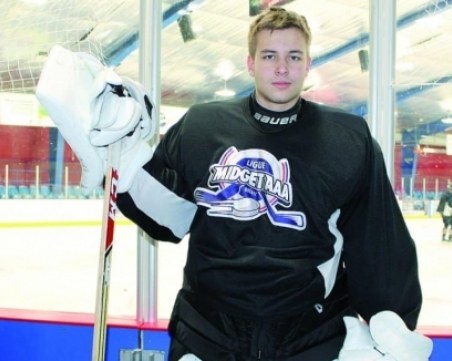 Втори българин може да заиграе в НХЛ