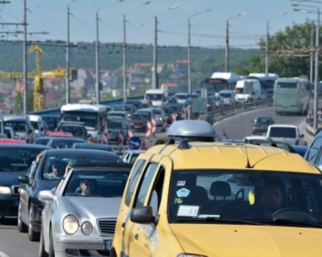 Зверска 10-километрова тапа на АМ Тракия в посока Пловдив!