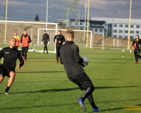 Ботев с най-доброто срещу Етър утре