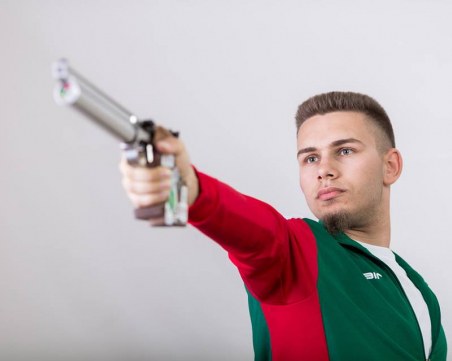 Олимпийският шампион Кирил Киров – точен мерник и страст към рока СНИМКИ