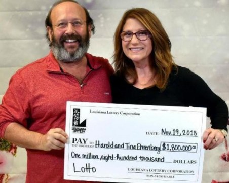 Семейство откри лотариен билет докато чисти, спечелиха близо два милиона