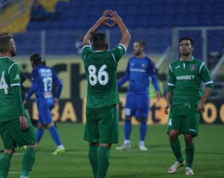 Божинов закопа Левски, извини се и се предложи на сините ВИДЕО