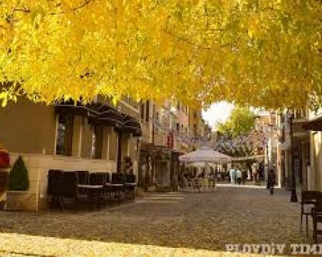 Последни издихания на есента до сряда, после студ