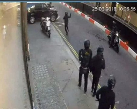 Българинът, станал герой в Лондон, не може да се възстанови след екшъна