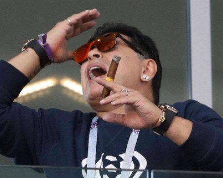 Интервю с Марадона? Тежко и горко на репортерите ВИДЕО