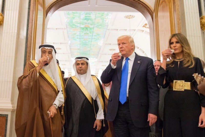 Разследват финансови връзки между Тръмп, Саудитска Арабия и Русия