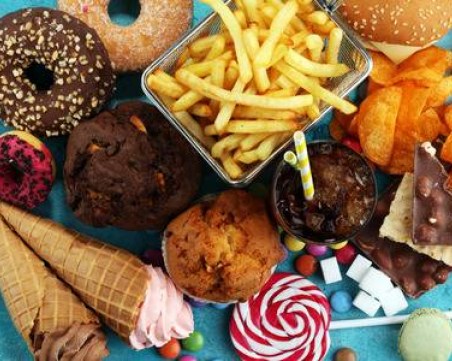 8 храни, които ни състаряват