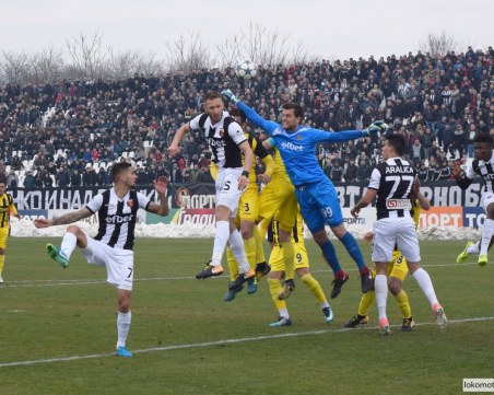 Локо пусна безплатни билети за дербито с Ботев