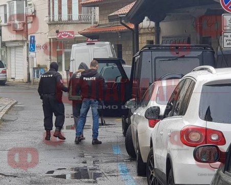 Над 10 души арестувани при спецакцията в Бургас, проверява се и фен клуб на “Левски“