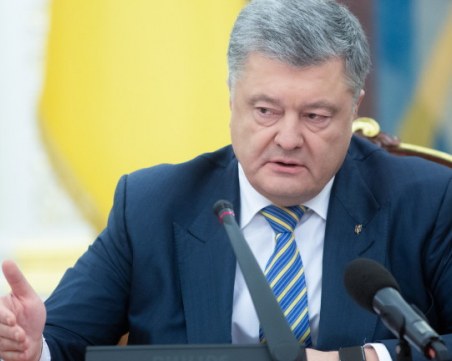 Напрежение и в Украйна, трима президенти се обявиха против военното положение