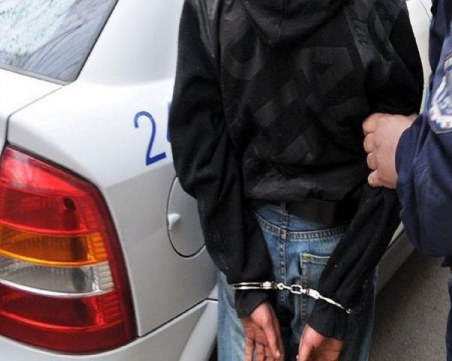 Съдят трима непълнолетни за секс с малолетна