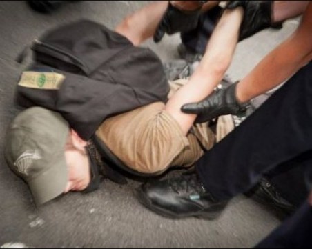 Цивилни полицаи пребиха 17-годишен младеж в Сандански