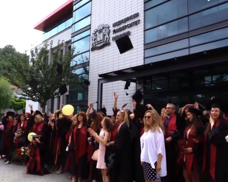 Пълна отличничка завършва Медицинския колеж в Пловдив! 166 колежани получават своите дипломи