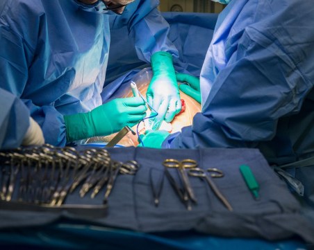 Пиян лекар уби родилка и бебето й при раждане