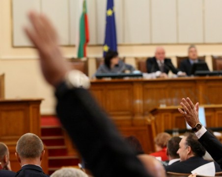 Продължават дебатите в парламента за Бюджет 2019