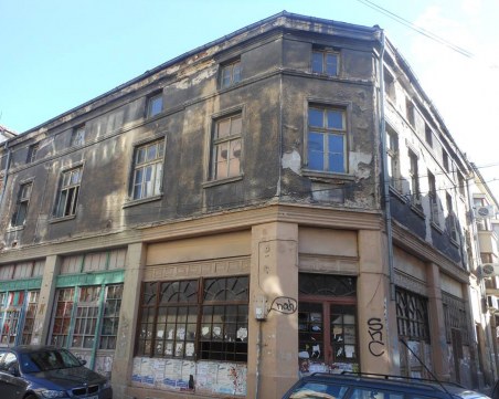 Стиропор и бутафория 