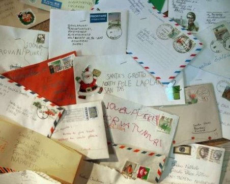 Заради личните данни: забраниха писмата до Дядо Коледа
