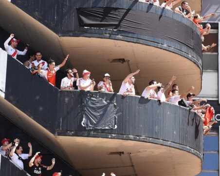 Стана ясно къде ще се изиграе скандалният мач Ривър Плейт - Бока Хуниорс