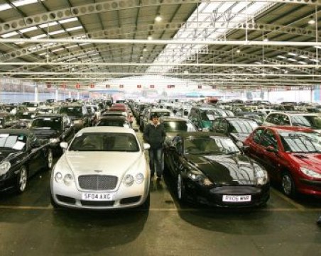 Пловдивчанин се опита да вкара кола от Швейцария, измами го ексслужител на МВР