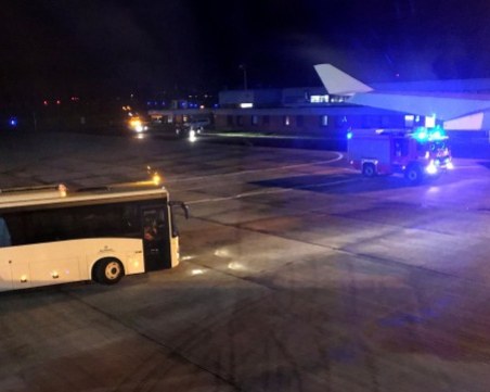 Меркел пристига на Г20 със закъснение... Самолетът й аварира