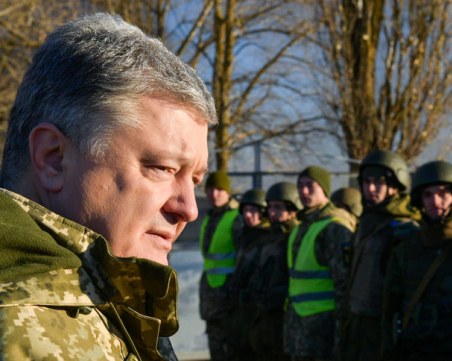 Украйна забрани влизането в страната на мъже от Русия