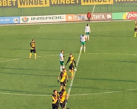 Голов трилър в Коматево! 3 гола за 3 минути, Ботев води на Берое ВИДЕО
