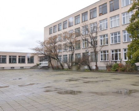 Откриват обновената сграда на Професионалната гимназия по хранителни технологии и техника