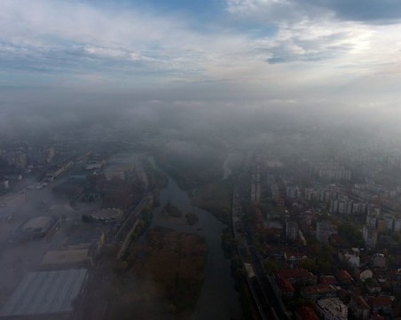 Инспектори са извършвали проверки през нощта заради мръсния въздух