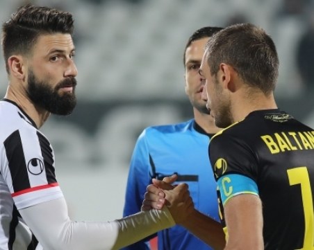 Локо - Ботев 0:0 на почивката, отмениха гол на черно-белите