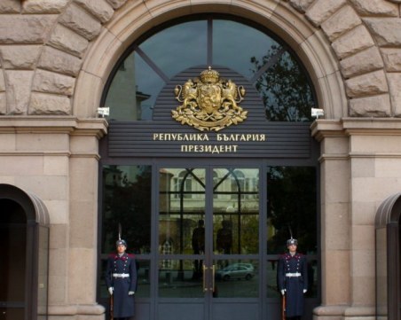 Мъжът, опитал се да нахлуе в президентството, е бил осъждан за убийство