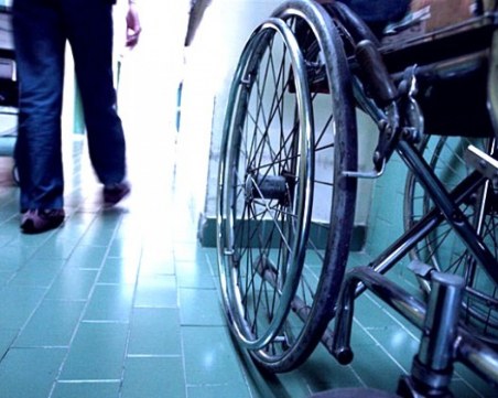 След 7 години разследване! Лекарка и посредници, организирали канал за фалшиви ТЕЛК-ове, застават пред съда