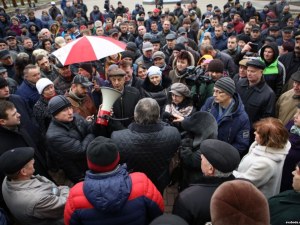 Източноевропейска страна обяви 500 000 свои граждани за “паразити“