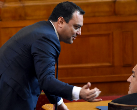 Гласуват оставката на Московски като депутат днес