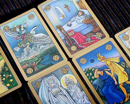 Големият Таро хороскоп за всички зодии за 2019 година