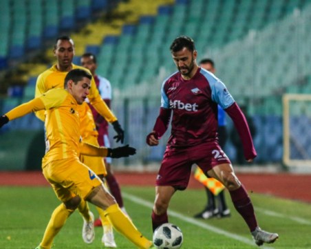 Септември съсипа Левски с 10 души и уникален гол в края ВИДЕО