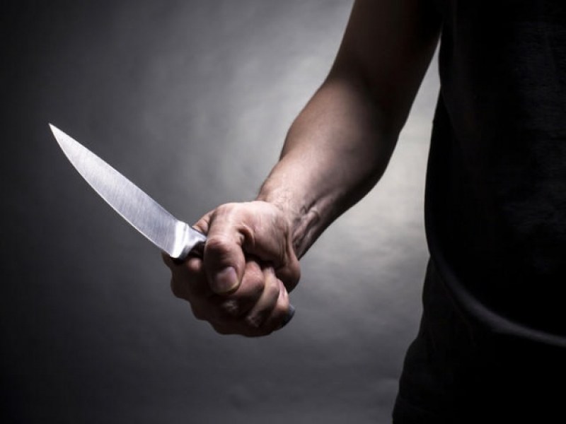 Мъж промуши с нож китката на свой колега след лют скандал