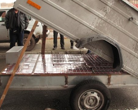 Хванаха грък с 98 000 контрабандни цигари на границата