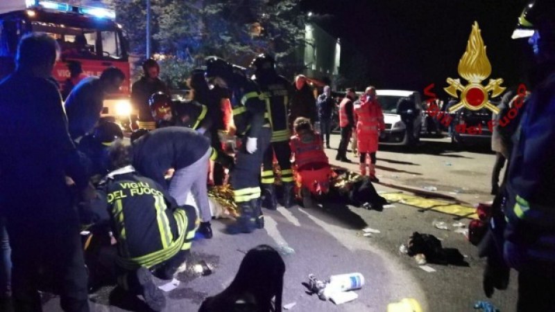 Шестима загинали и много ранени при блъсканица в нощен клуб в Италия