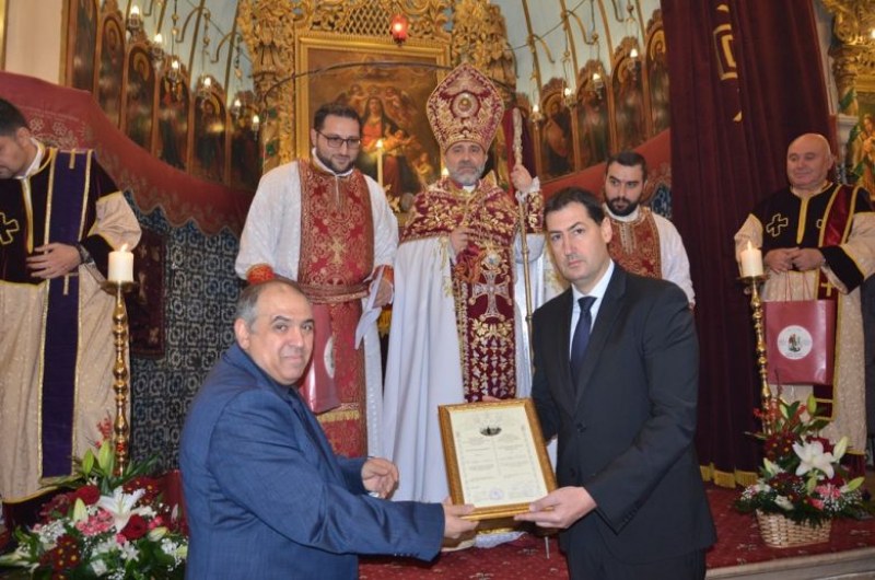 Кметът Тотев с отличие по повод годишнина на арменската църква “Сурп Кеворк“