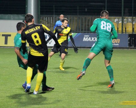 Фамозен Неделев разказа играта на Бистришките тигри, Ботев бие с 10 души ВИДЕО